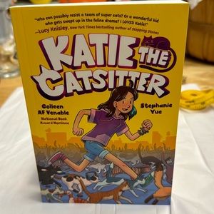 COPY - ☘️2/10.00☘️ Katie the Catsitter , National Book award Nominee like new